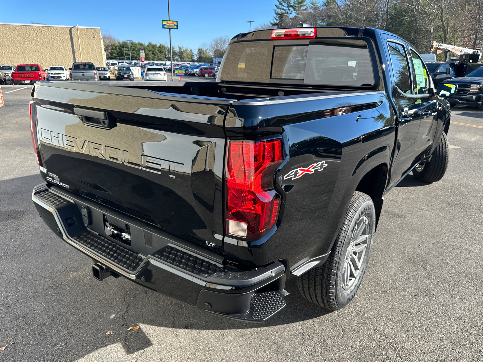 2024 Chevrolet Colorado LT 10