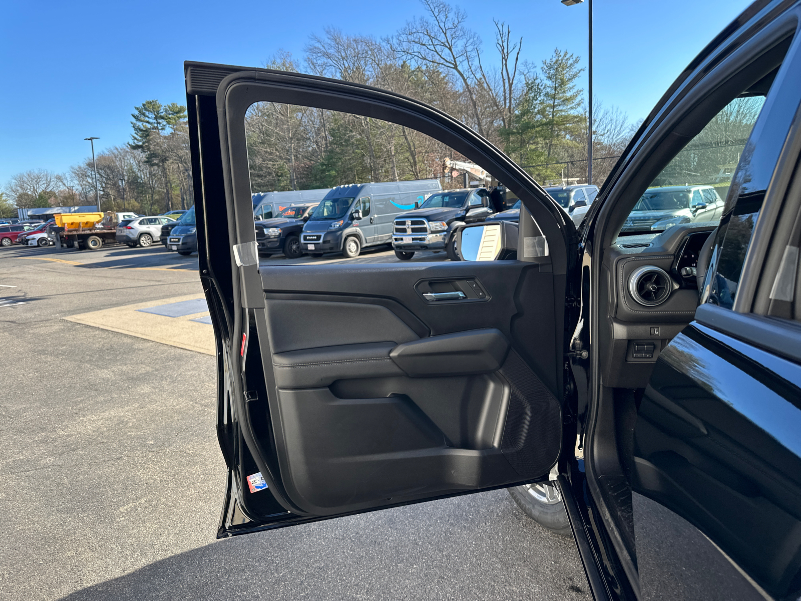 2024 Chevrolet Colorado LT 18