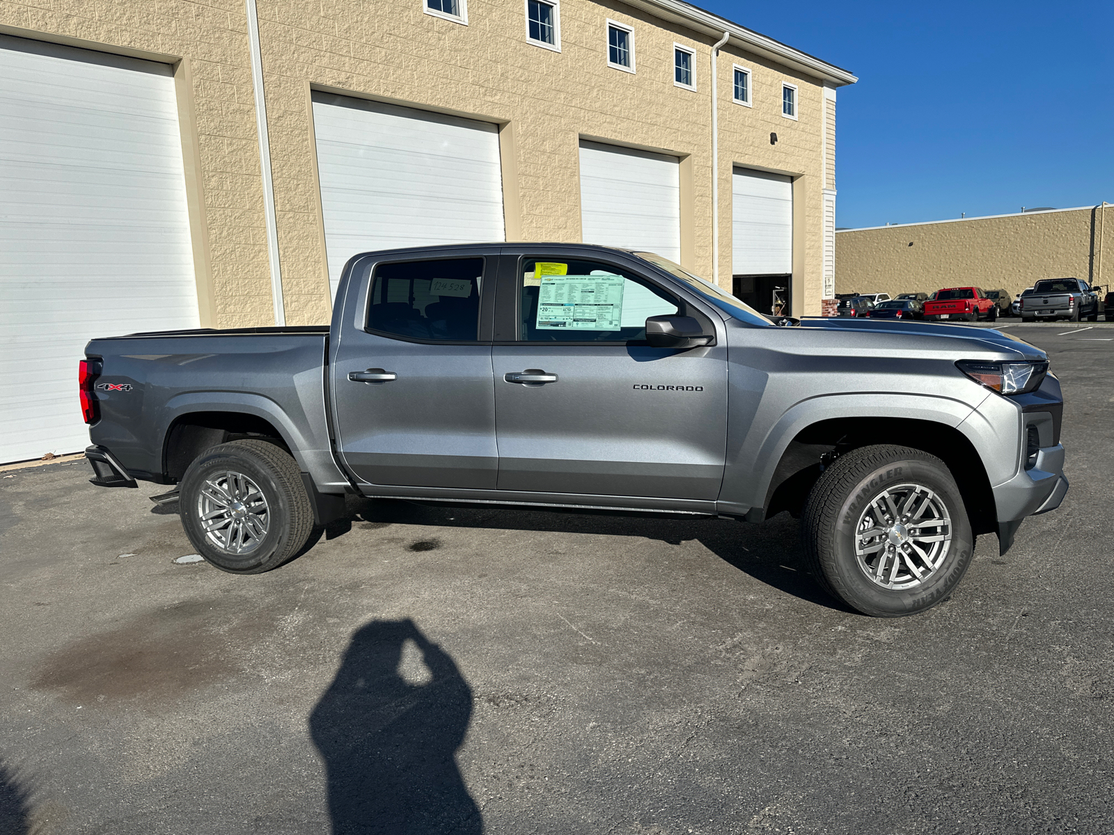 2024 Chevrolet Colorado LT 11