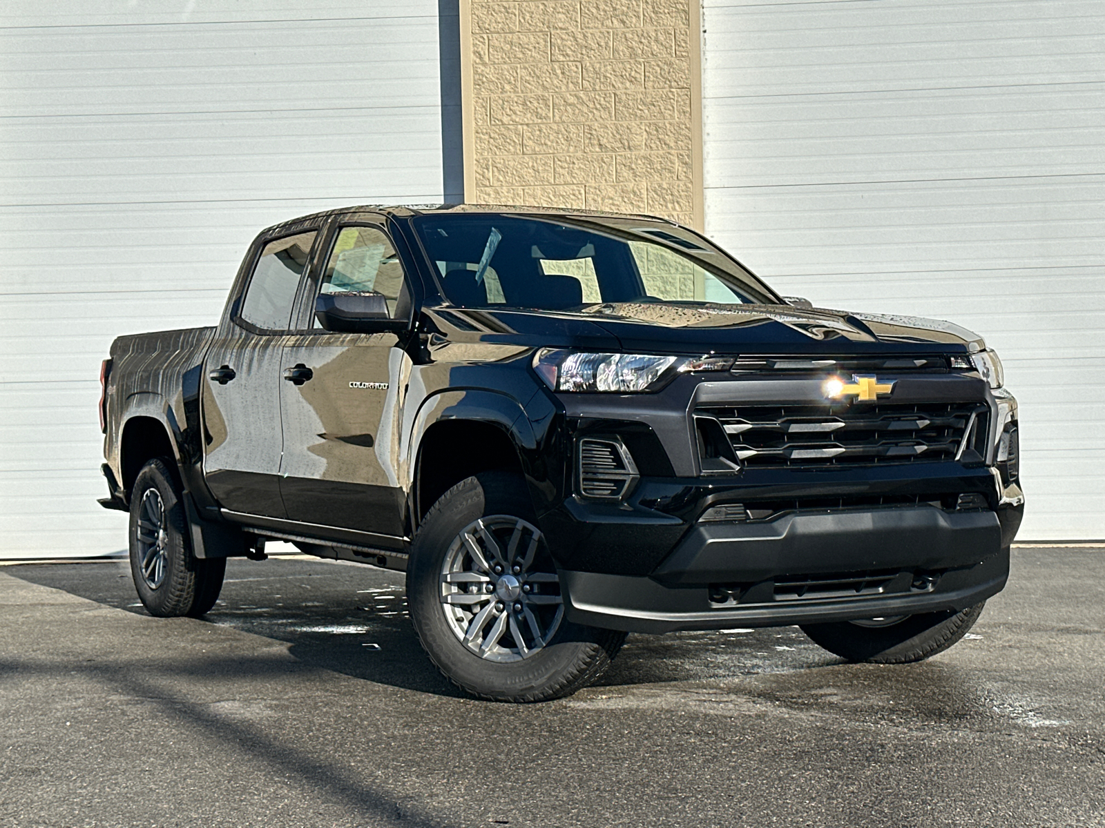 2024 Chevrolet Colorado LT 2