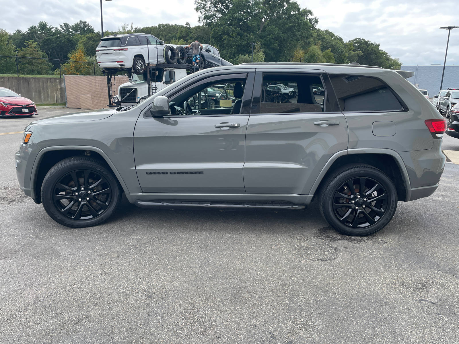 2020 Jeep Grand Cherokee Altitude 5