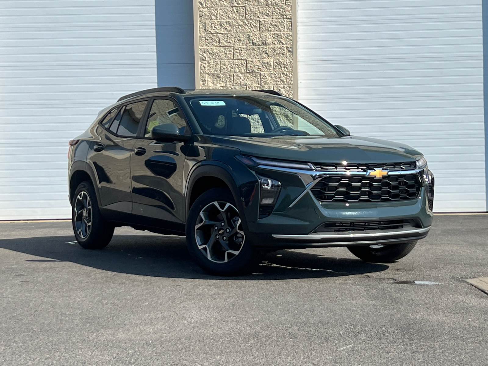 2025 Chevrolet Trax LT 2