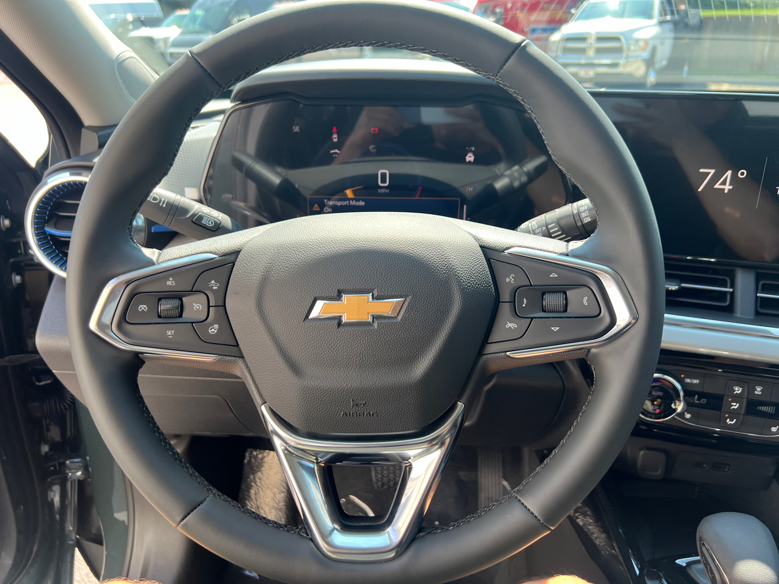 2025 Chevrolet Trax LT 22