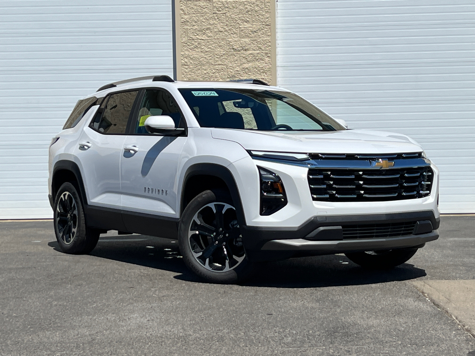 2025 Chevrolet Equinox LT 2