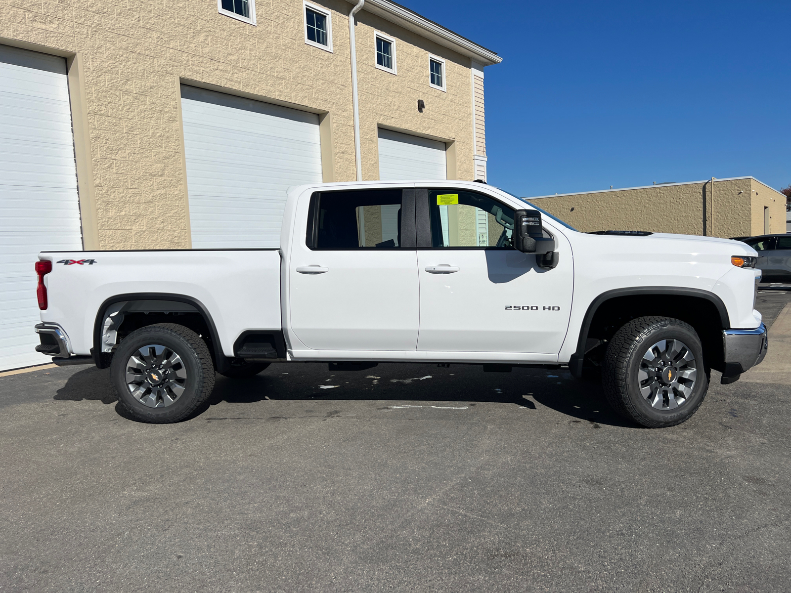 2025 Chevrolet Silverado 2500HD LT 12