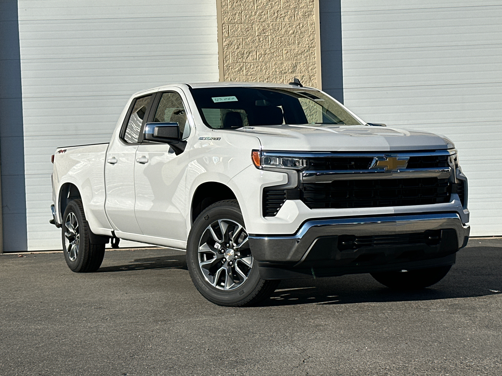 2025 Chevrolet Silverado 1500 LT 1