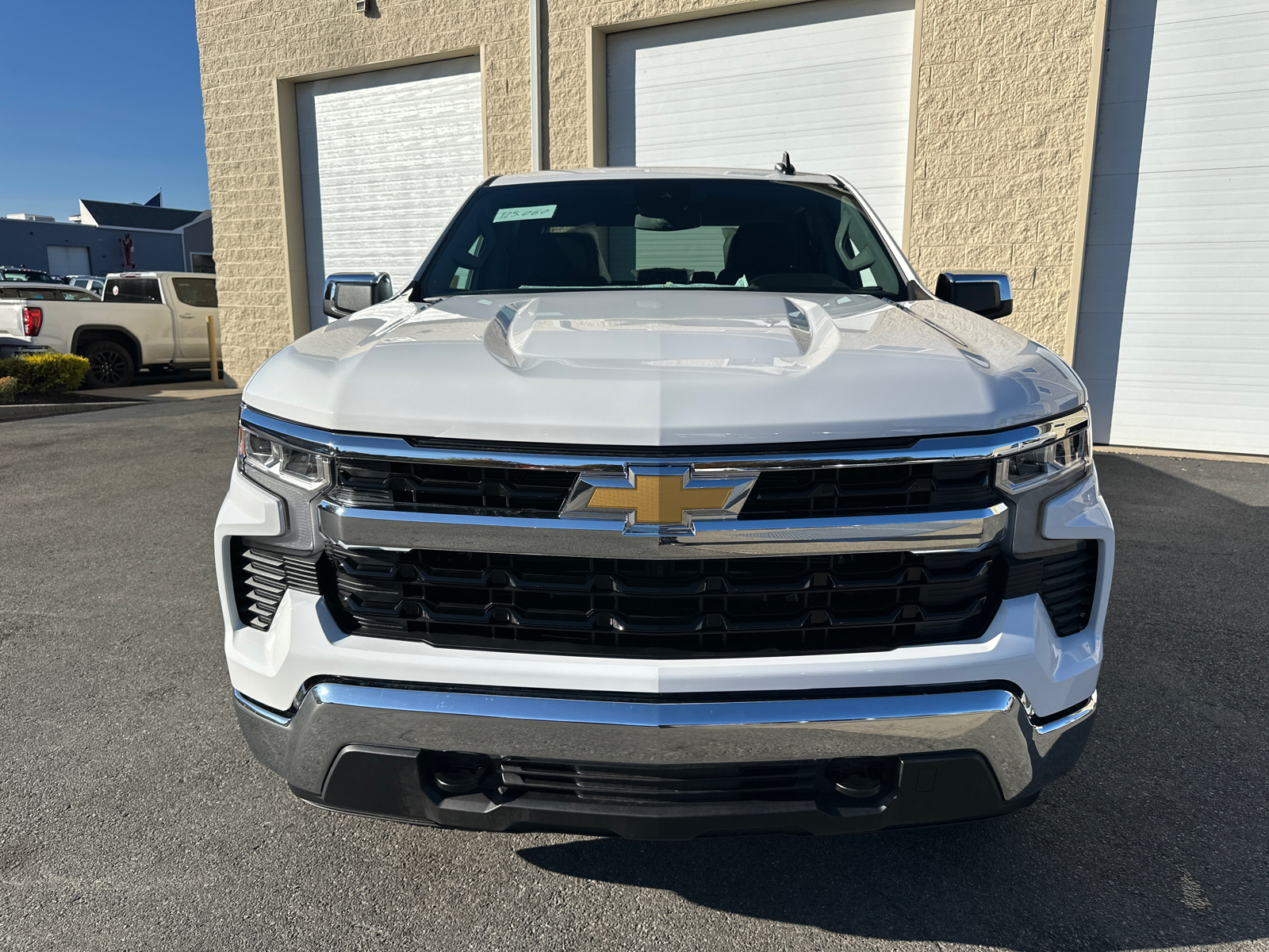 2025 Chevrolet Silverado 1500 LT 3