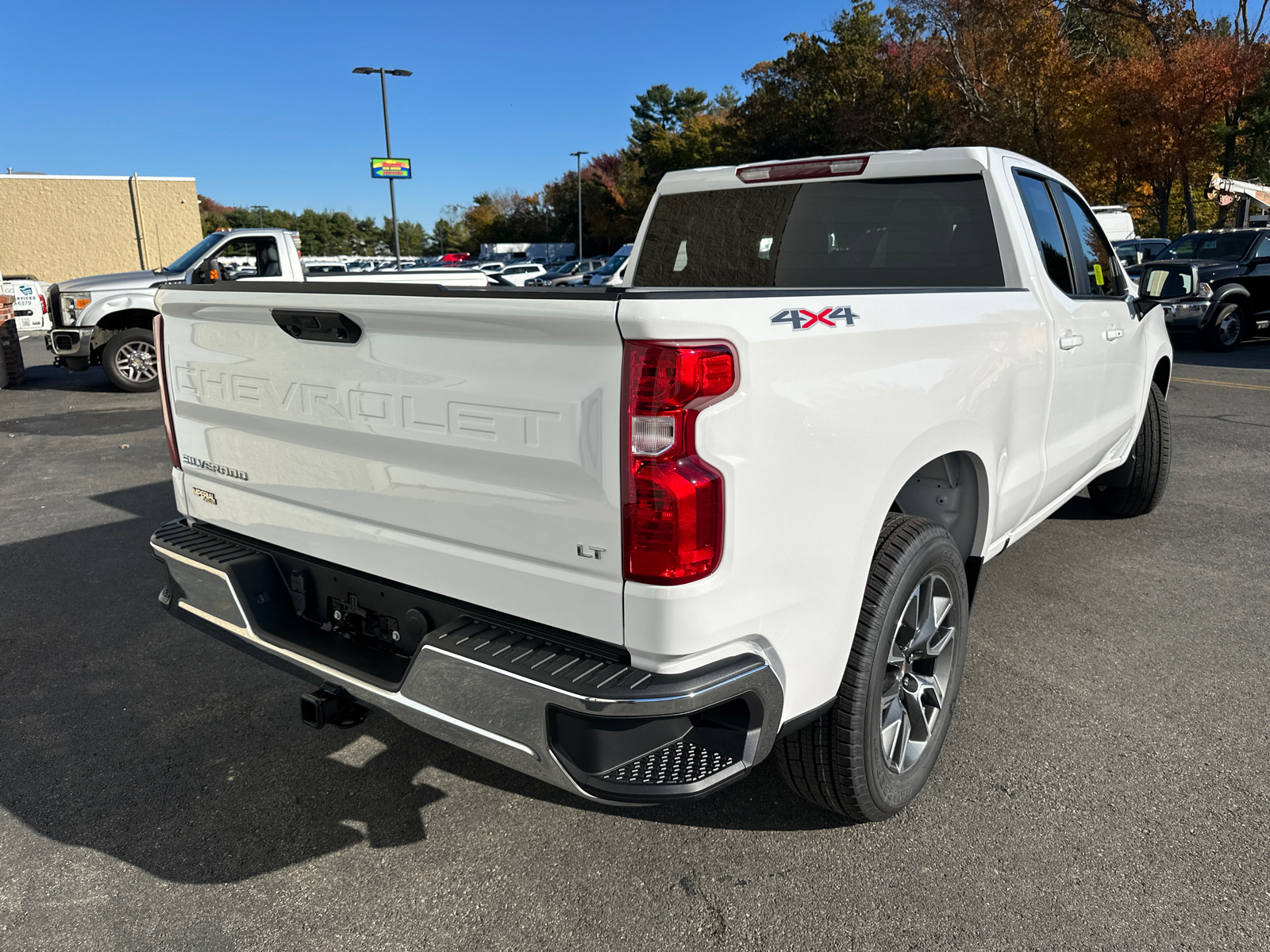 2025 Chevrolet Silverado 1500 LT 10