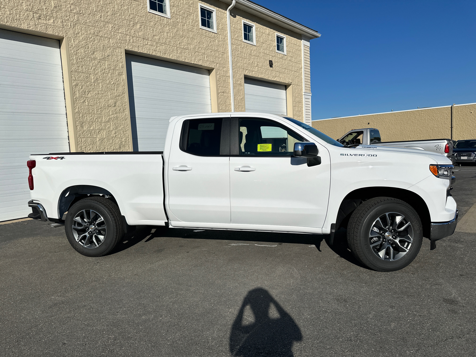 2025 Chevrolet Silverado 1500 LT 11