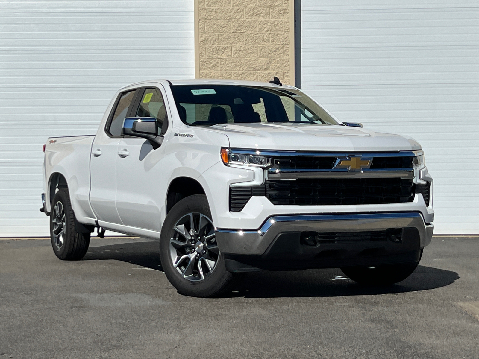 2025 Chevrolet Silverado 1500 LT 1