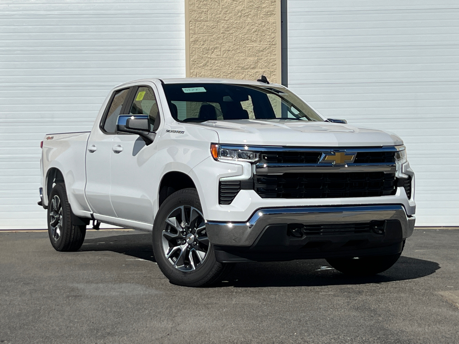 2025 Chevrolet Silverado 1500 LT 2