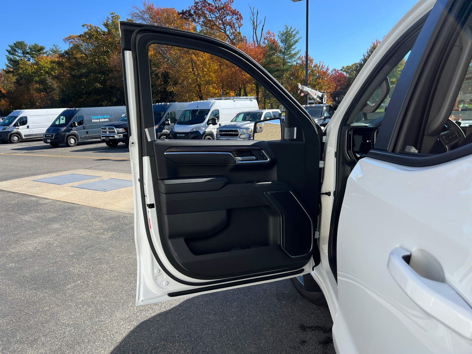 2025 Chevrolet Silverado 1500 LT 18