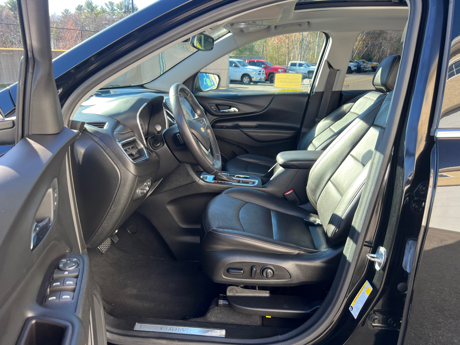 2020 Chevrolet Equinox Premier 33