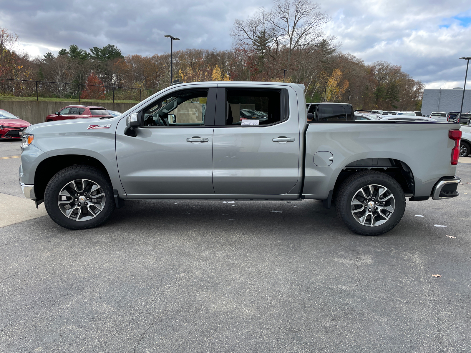 2025 Chevrolet Silverado 1500 LT 6