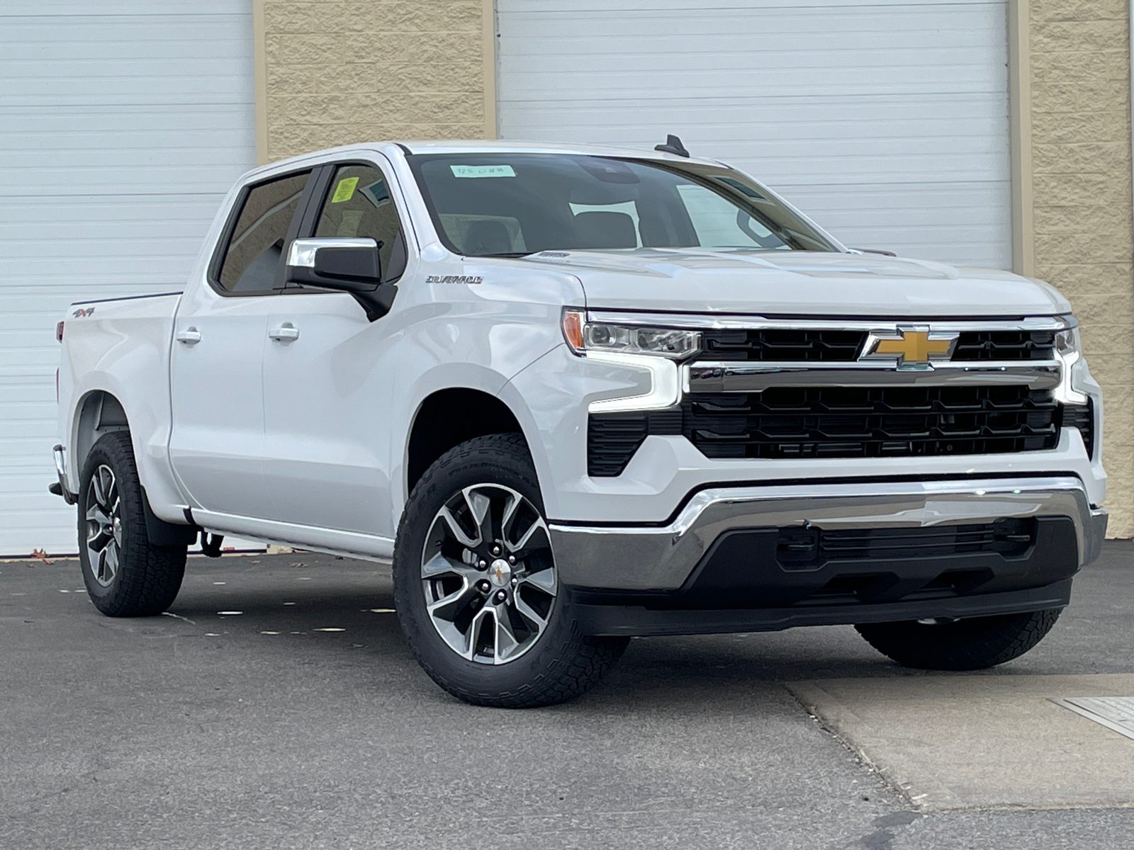 2025 Chevrolet Silverado 1500 LT 2