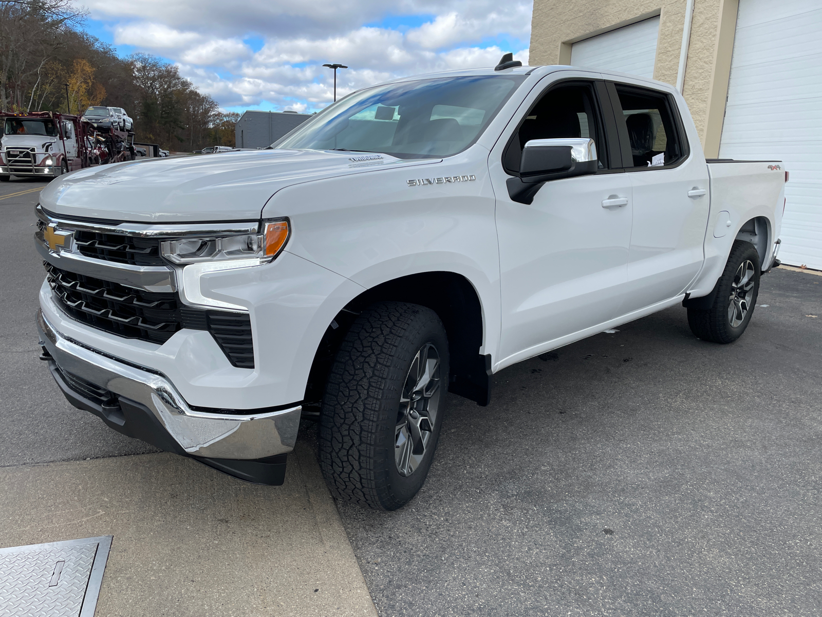 2025 Chevrolet Silverado 1500 LT 4