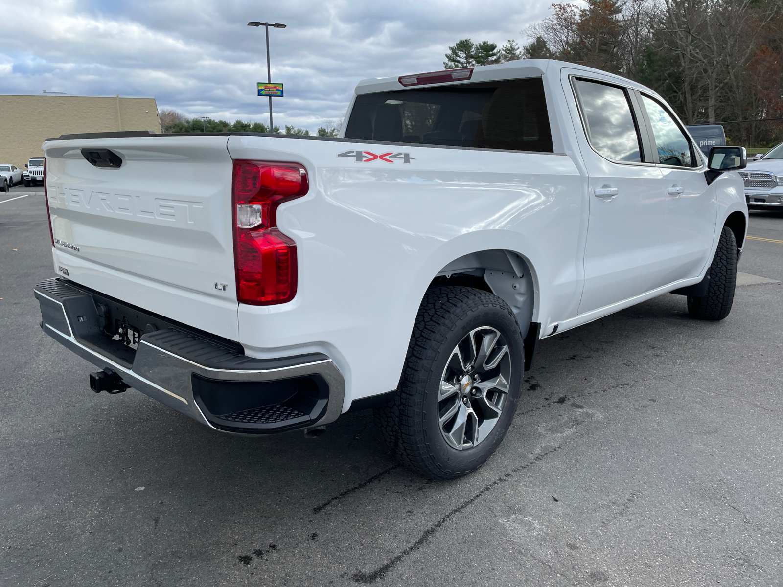 2025 Chevrolet Silverado 1500 LT 12