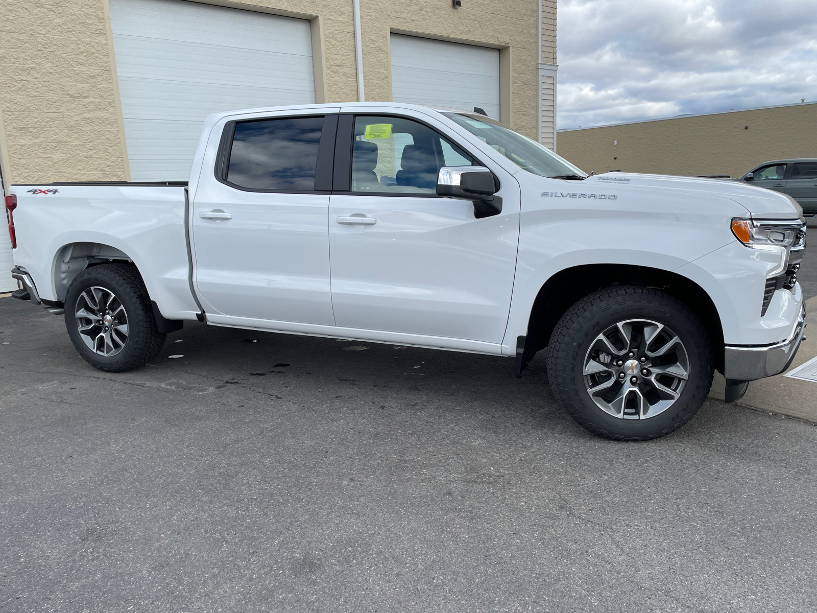 2025 Chevrolet Silverado 1500 LT 13