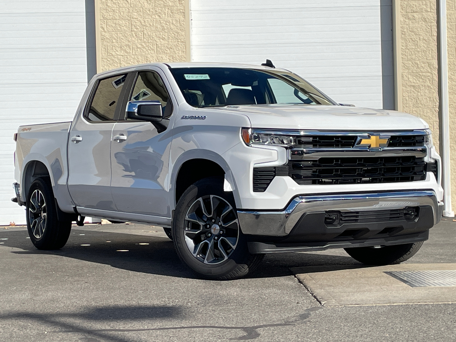 2025 Chevrolet Silverado 1500 LT 2