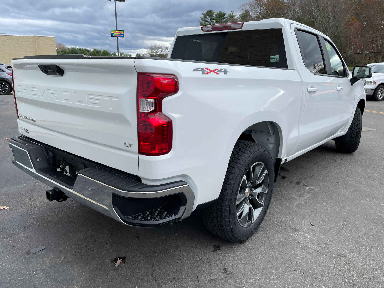 2025 Chevrolet Silverado 1500 LT 12