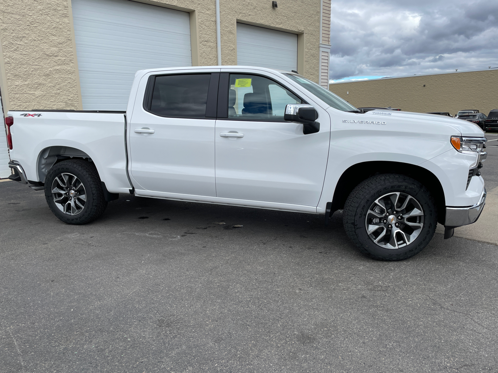 2025 Chevrolet Silverado 1500 LT 13