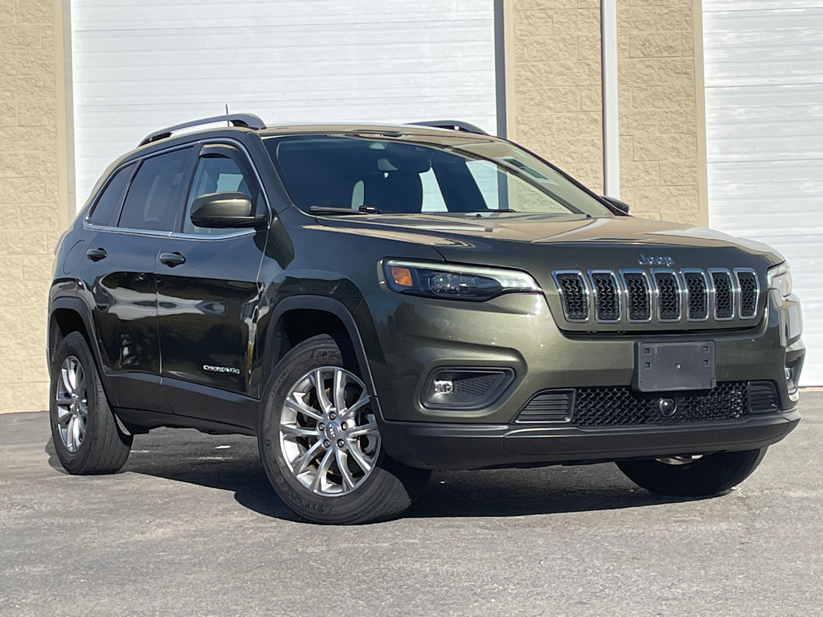 2021 Jeep Cherokee Latitude Lux 2