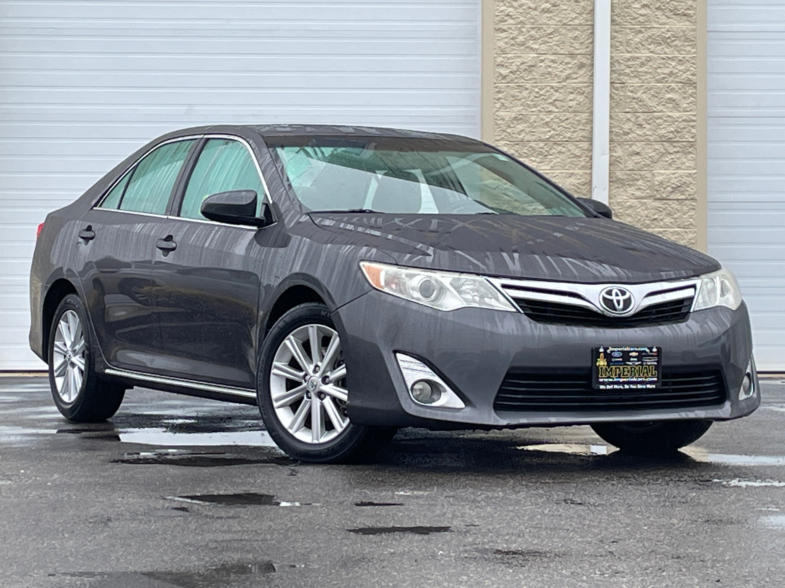 2014 Toyota Camry XLE 1