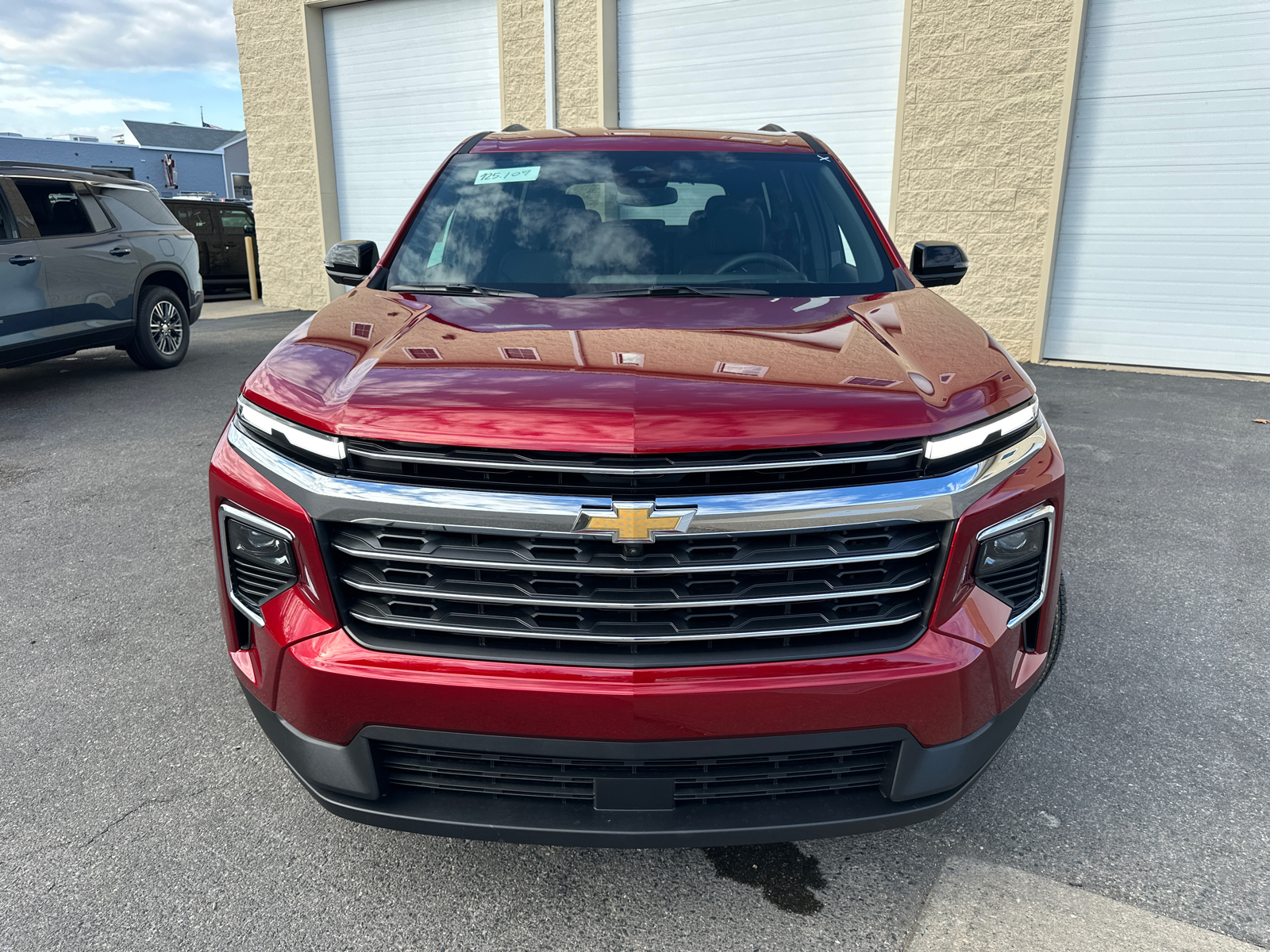 2025 Chevrolet Traverse LT 3