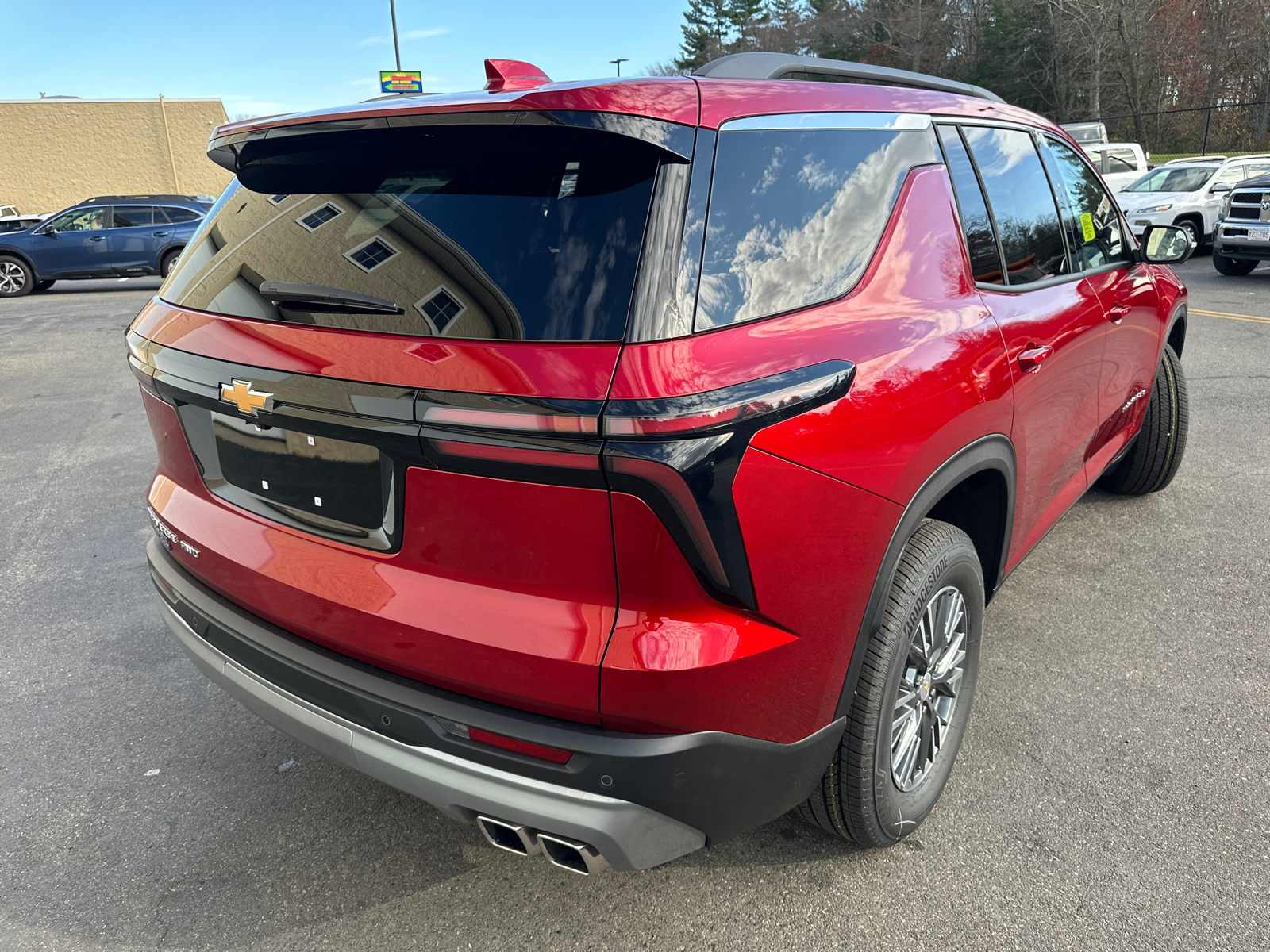 2025 Chevrolet Traverse LT 10