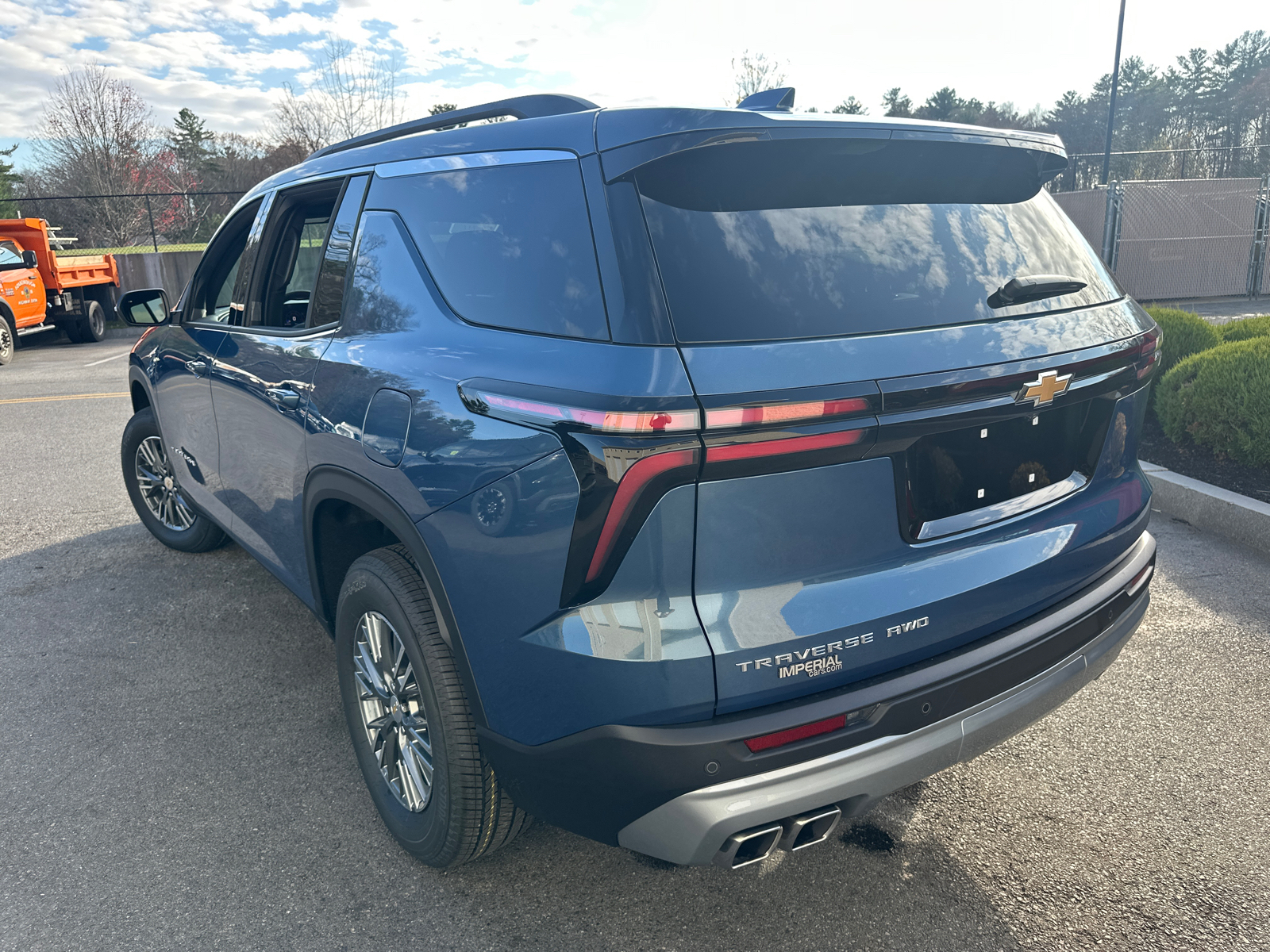 2025 Chevrolet Traverse LT 8