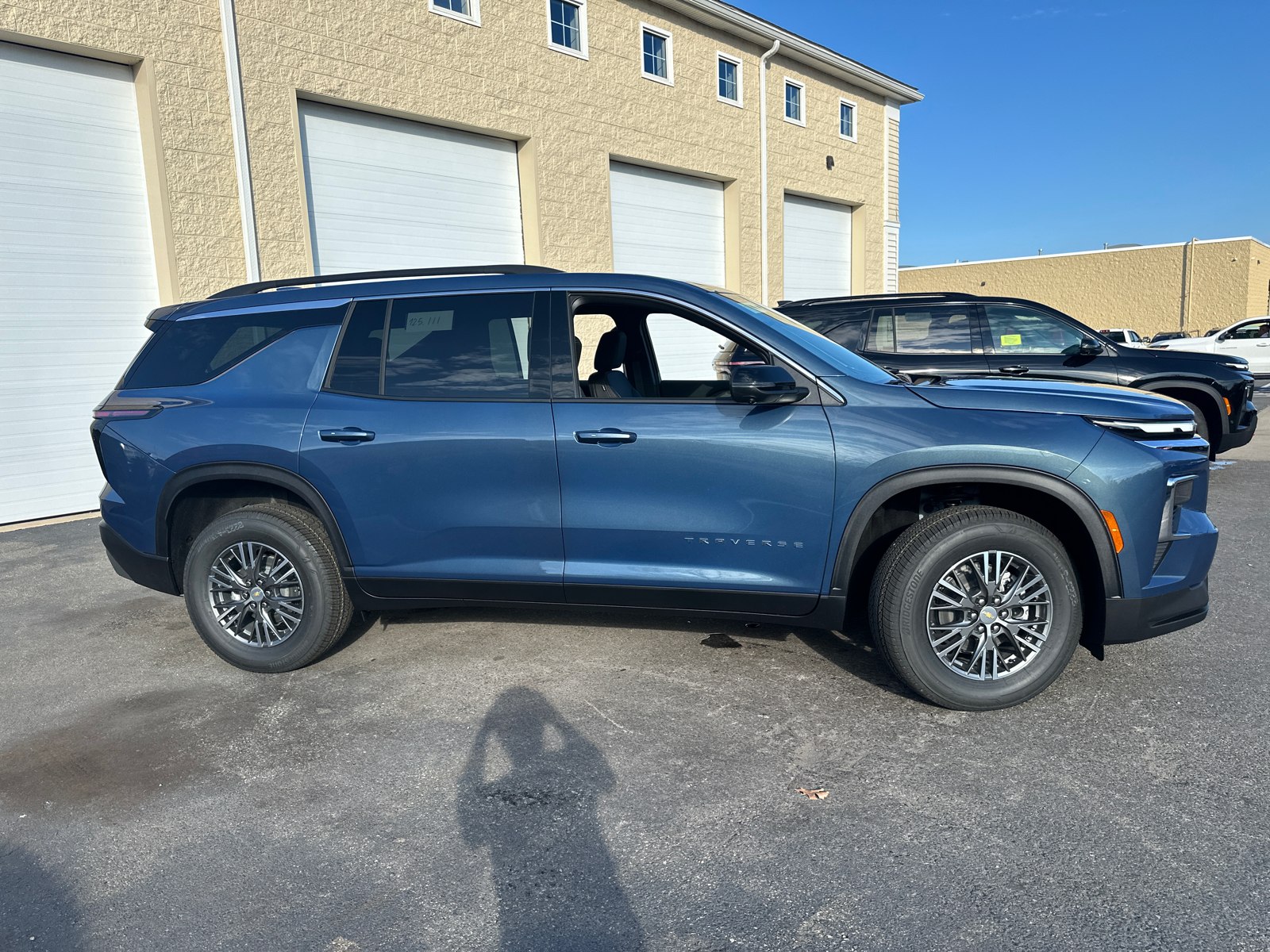 2025 Chevrolet Traverse LT 12