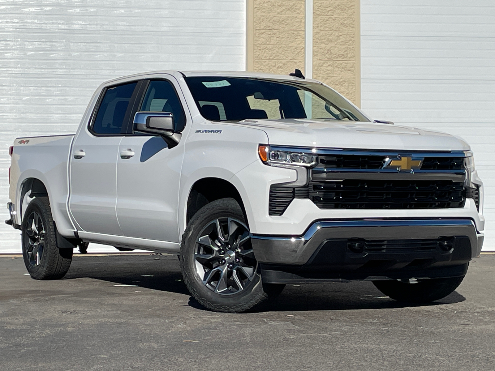 2025 Chevrolet Silverado 1500 LT 1