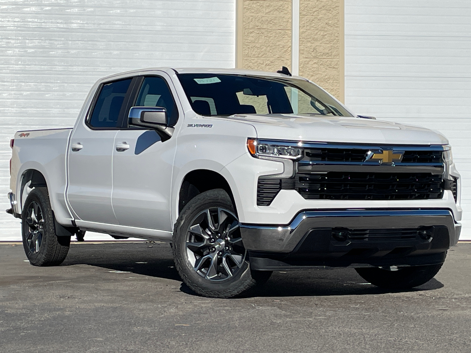 2025 Chevrolet Silverado 1500 LT 2