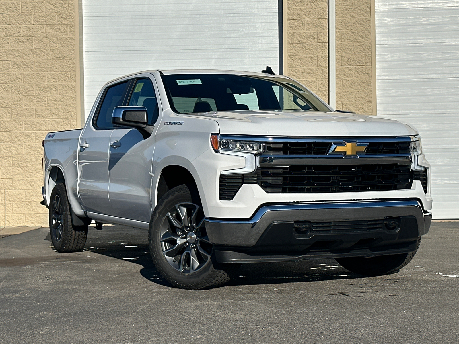 2025 Chevrolet Silverado 1500 LT 1