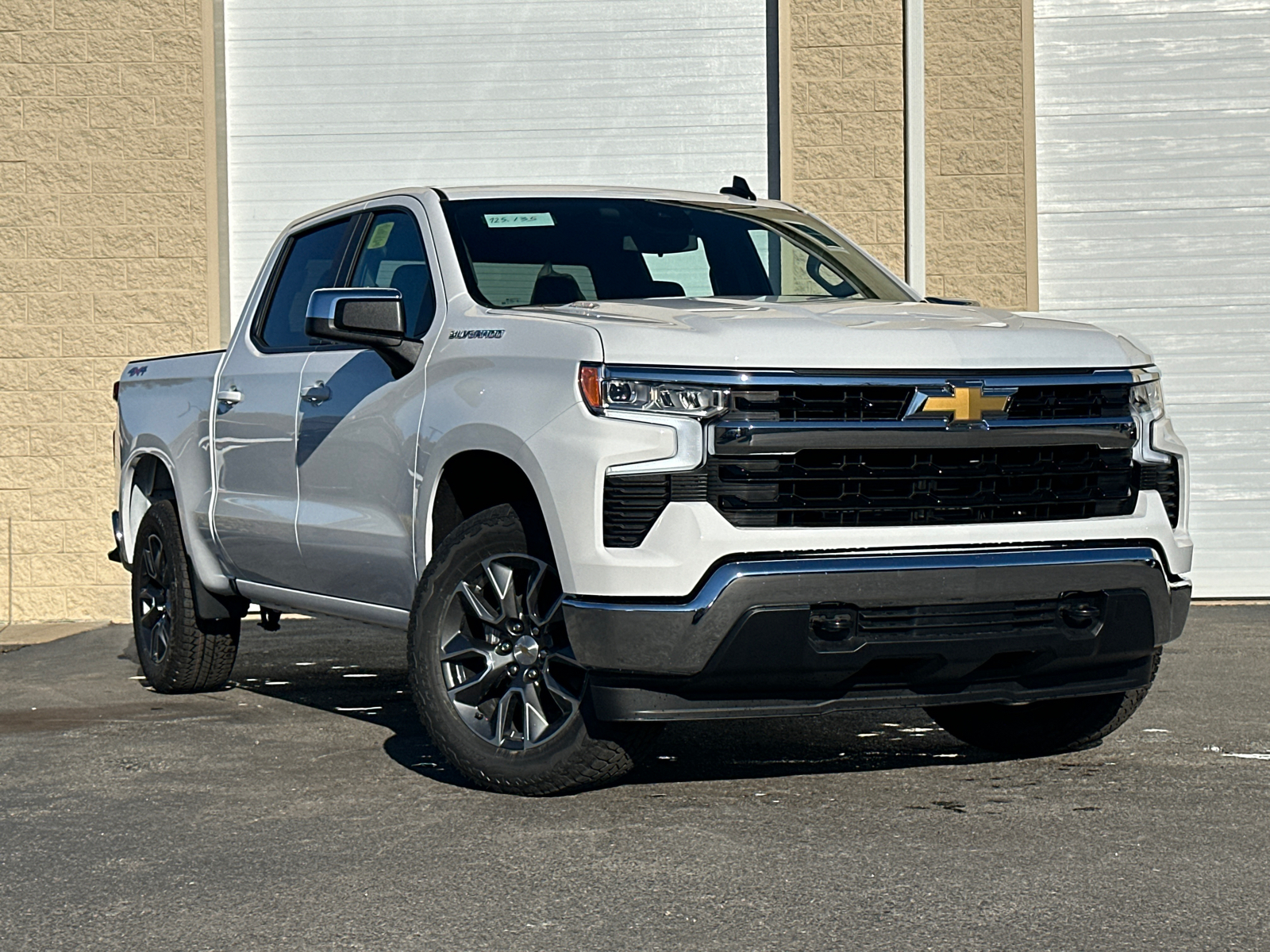 2025 Chevrolet Silverado 1500 LT 2