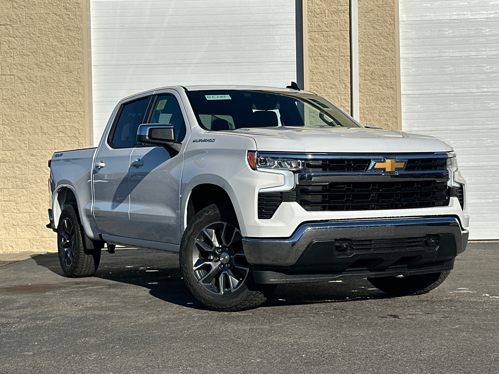 2025 Chevrolet Silverado 1500 LT 2