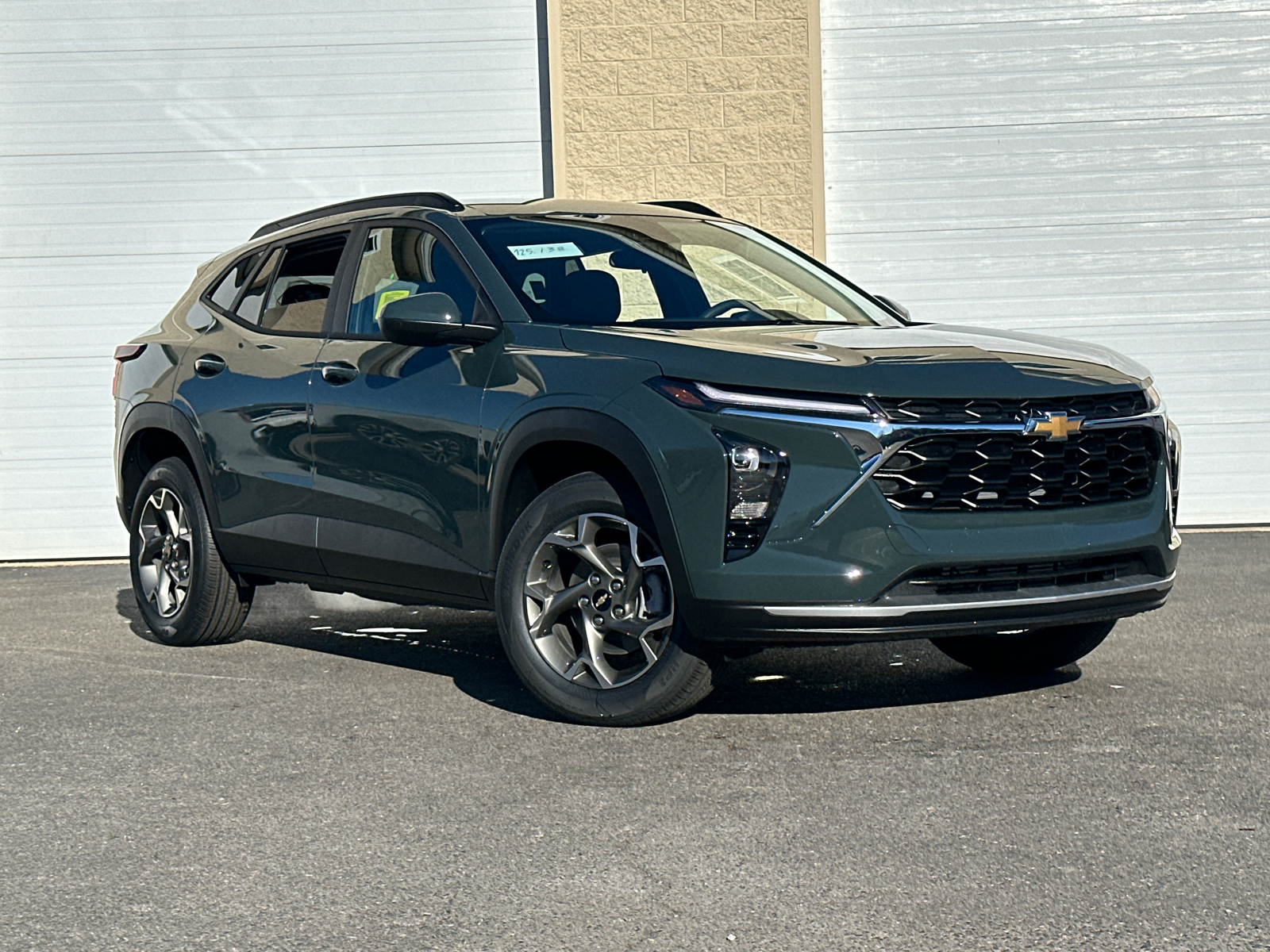 2025 Chevrolet Trax LT 2