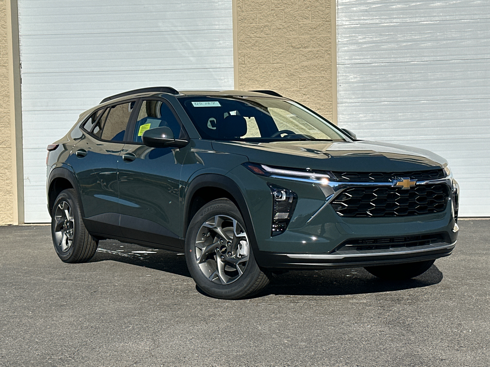 2025 Chevrolet Trax LT 1