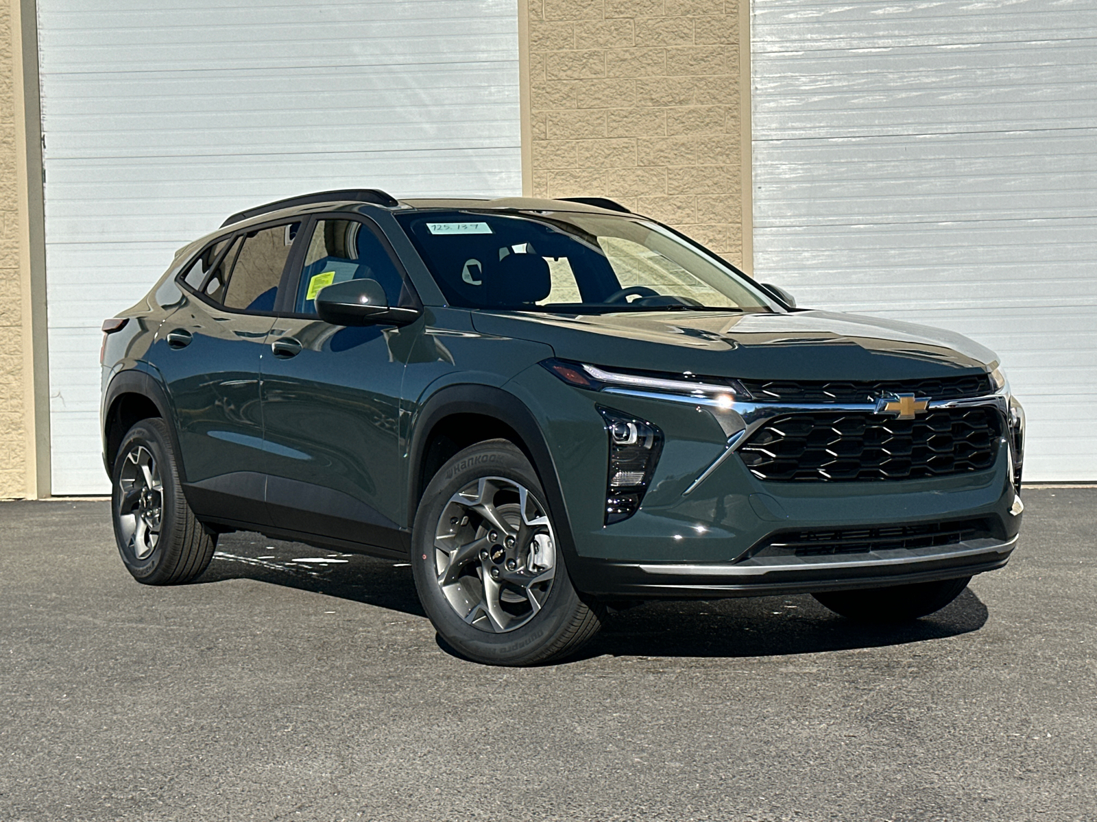 2025 Chevrolet Trax LT 2