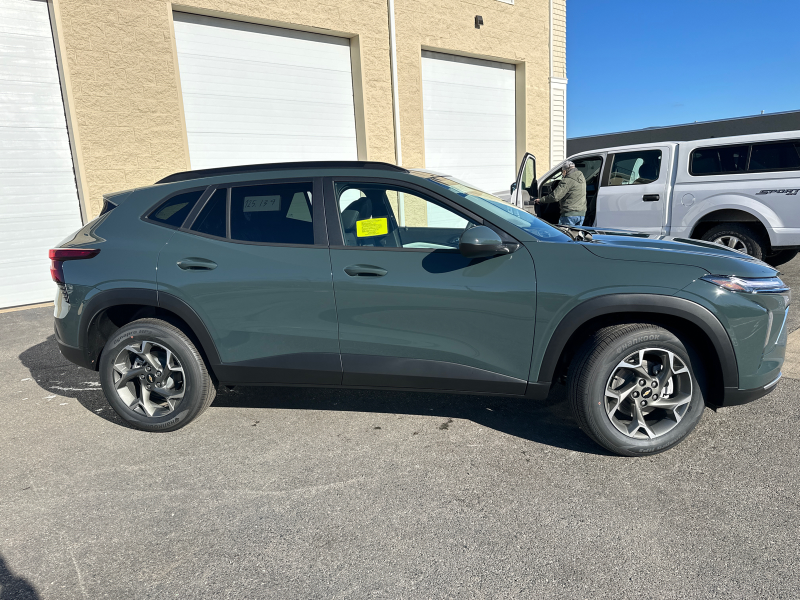 2025 Chevrolet Trax LT 11