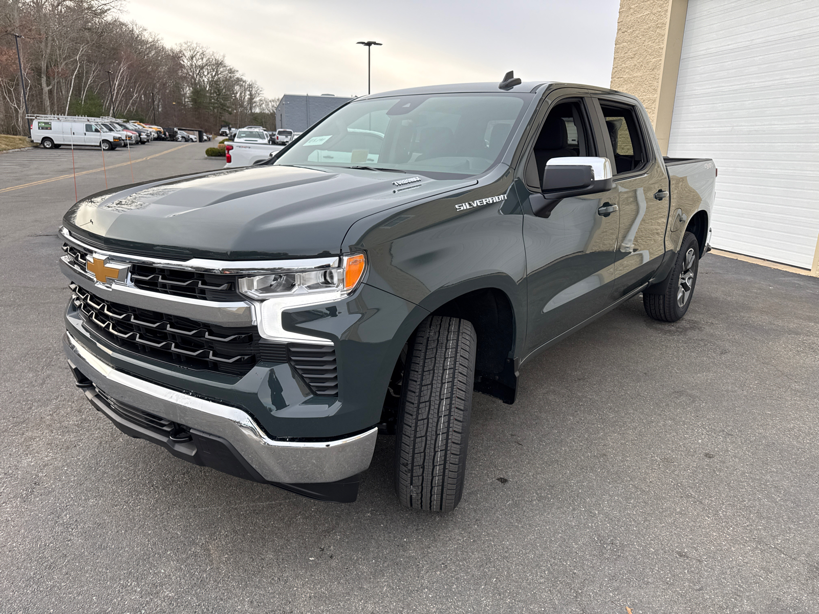 2025 Chevrolet Silverado 1500 LT 3