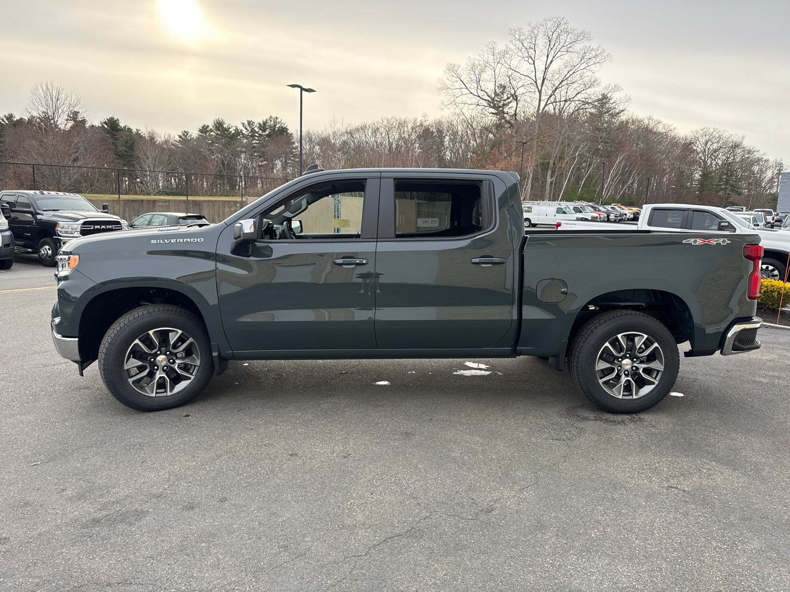 2025 Chevrolet Silverado 1500 LT 4