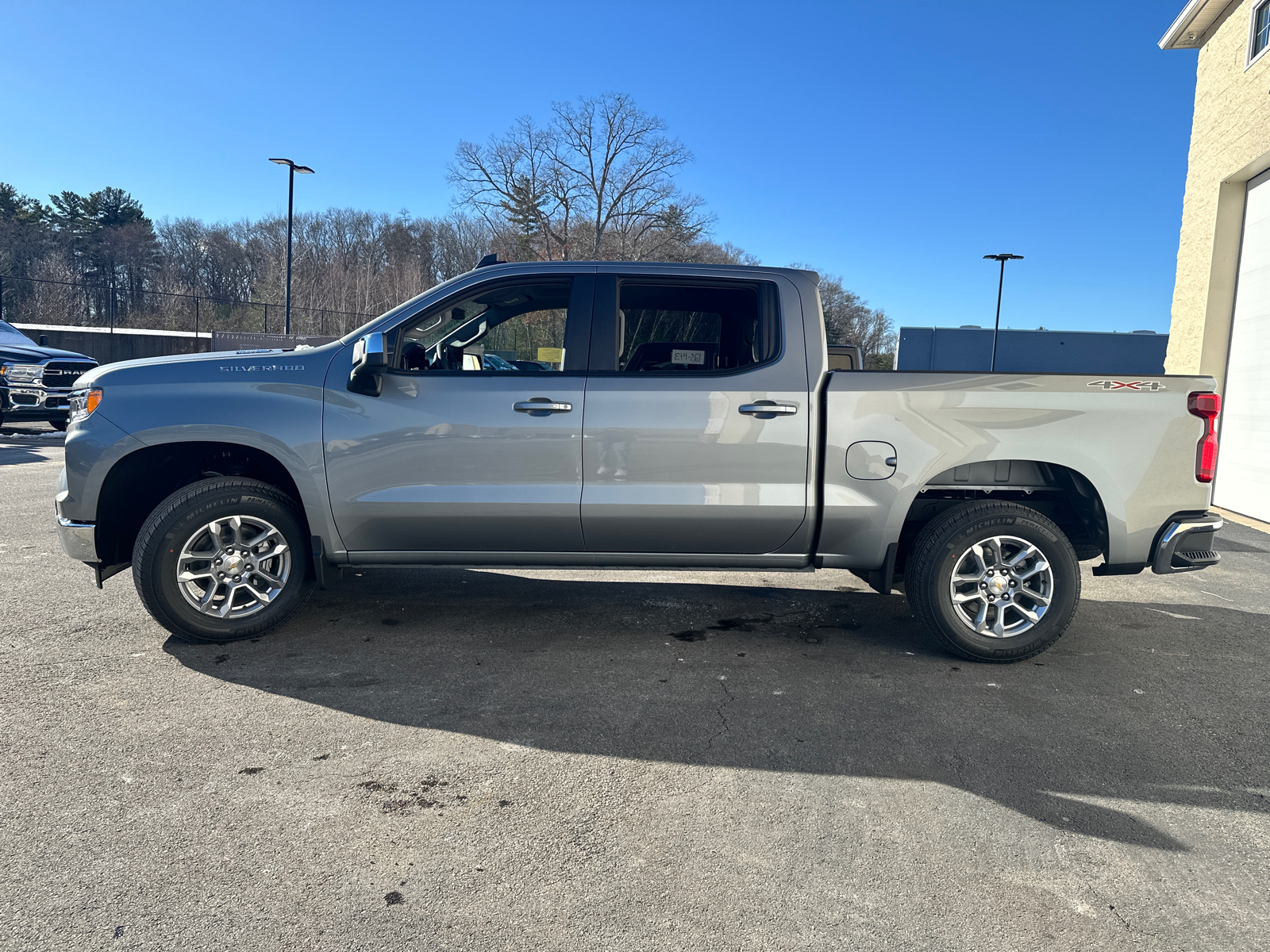 2025 Chevrolet Silverado 1500 LT 5