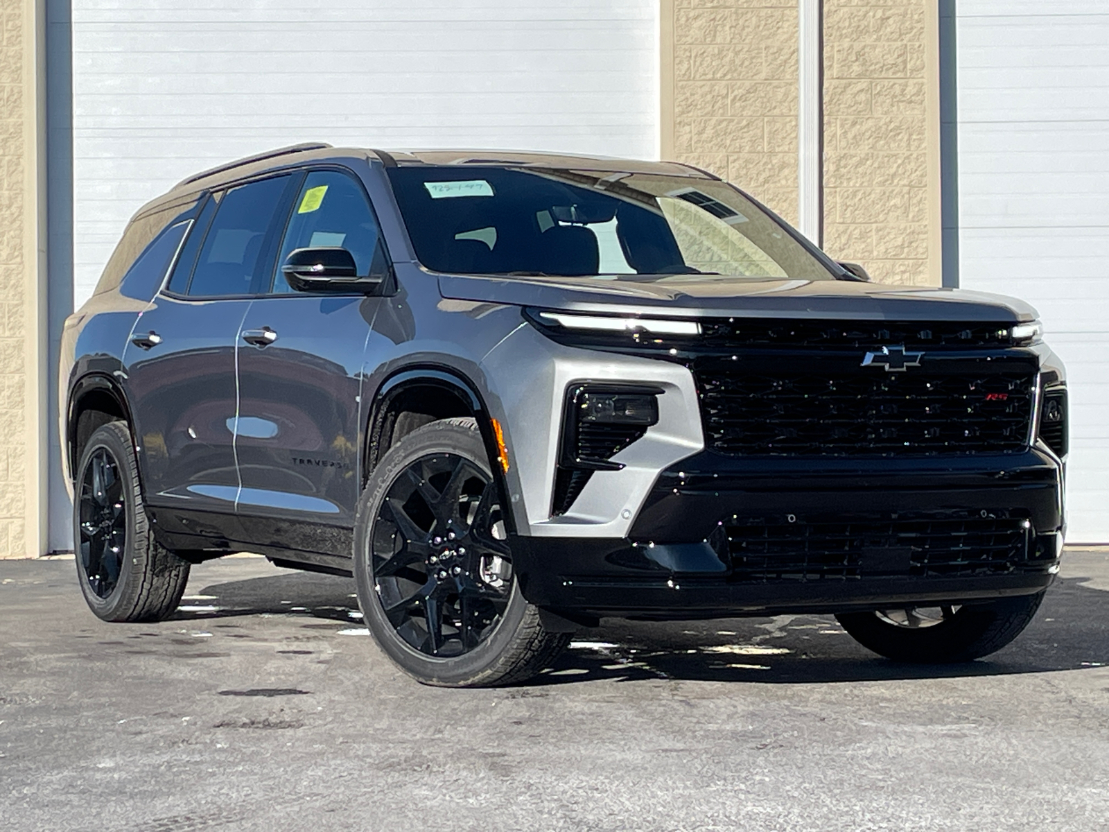 2025 Chevrolet Traverse RS 2