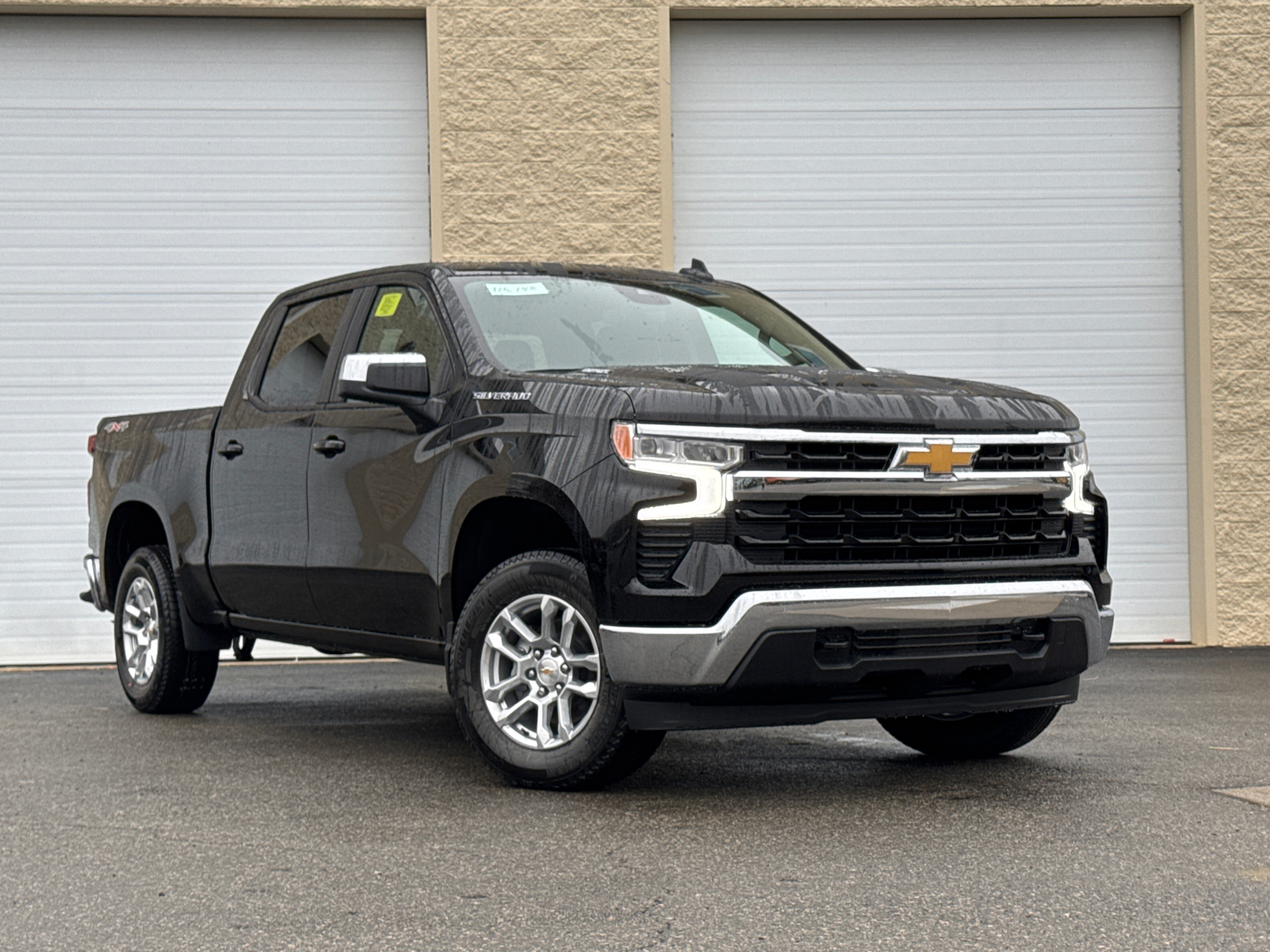 2025 Chevrolet Silverado 1500 LT 1