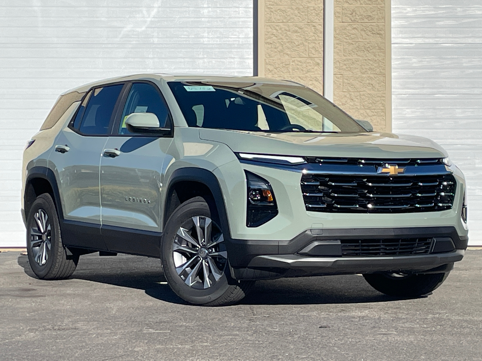 2025 Chevrolet Equinox LT 2