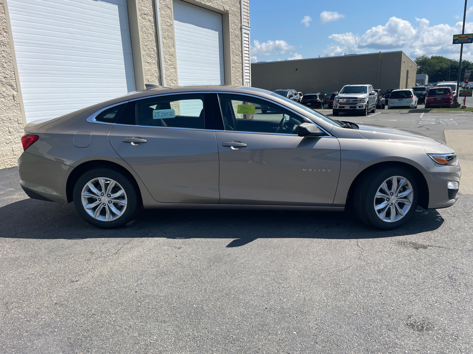 2025 Chevrolet Malibu LT 13