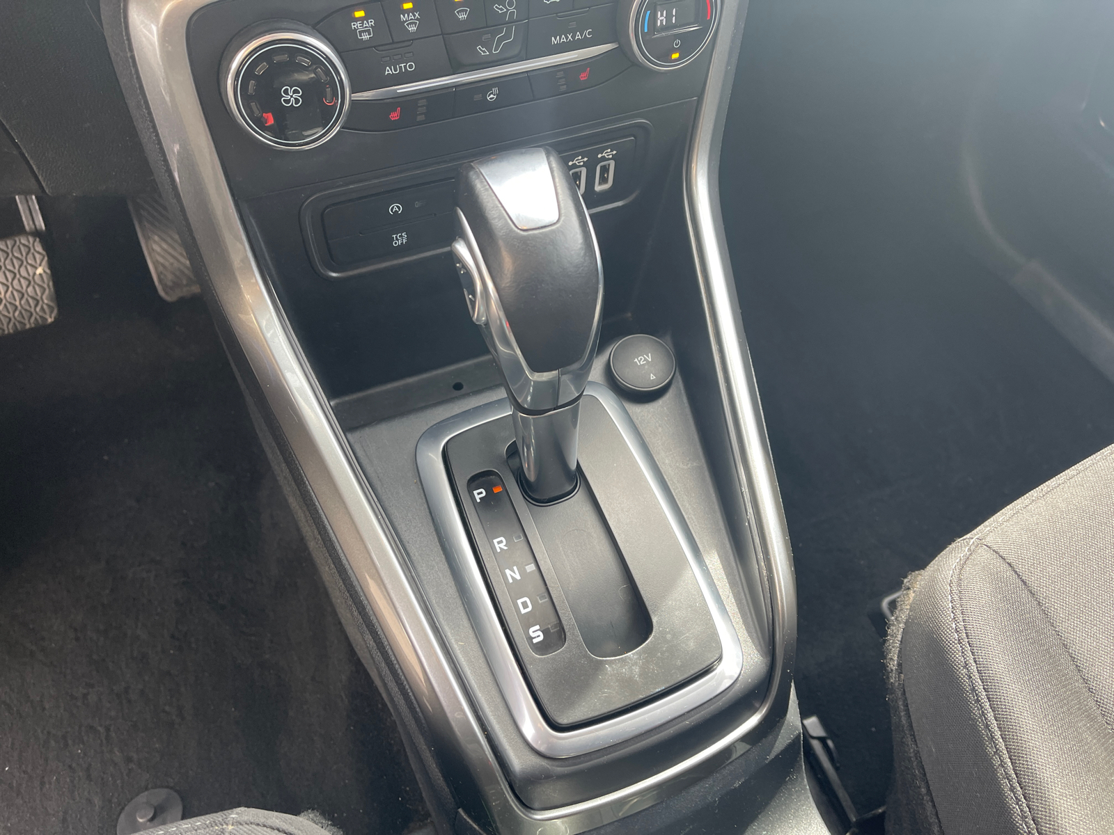 2018 Ford EcoSport SE 34
