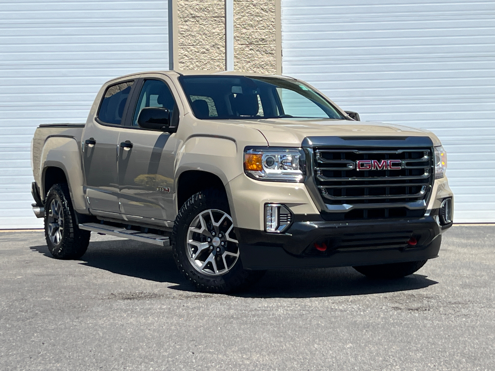 2022 GMC Canyon AT4 w/Leather 1