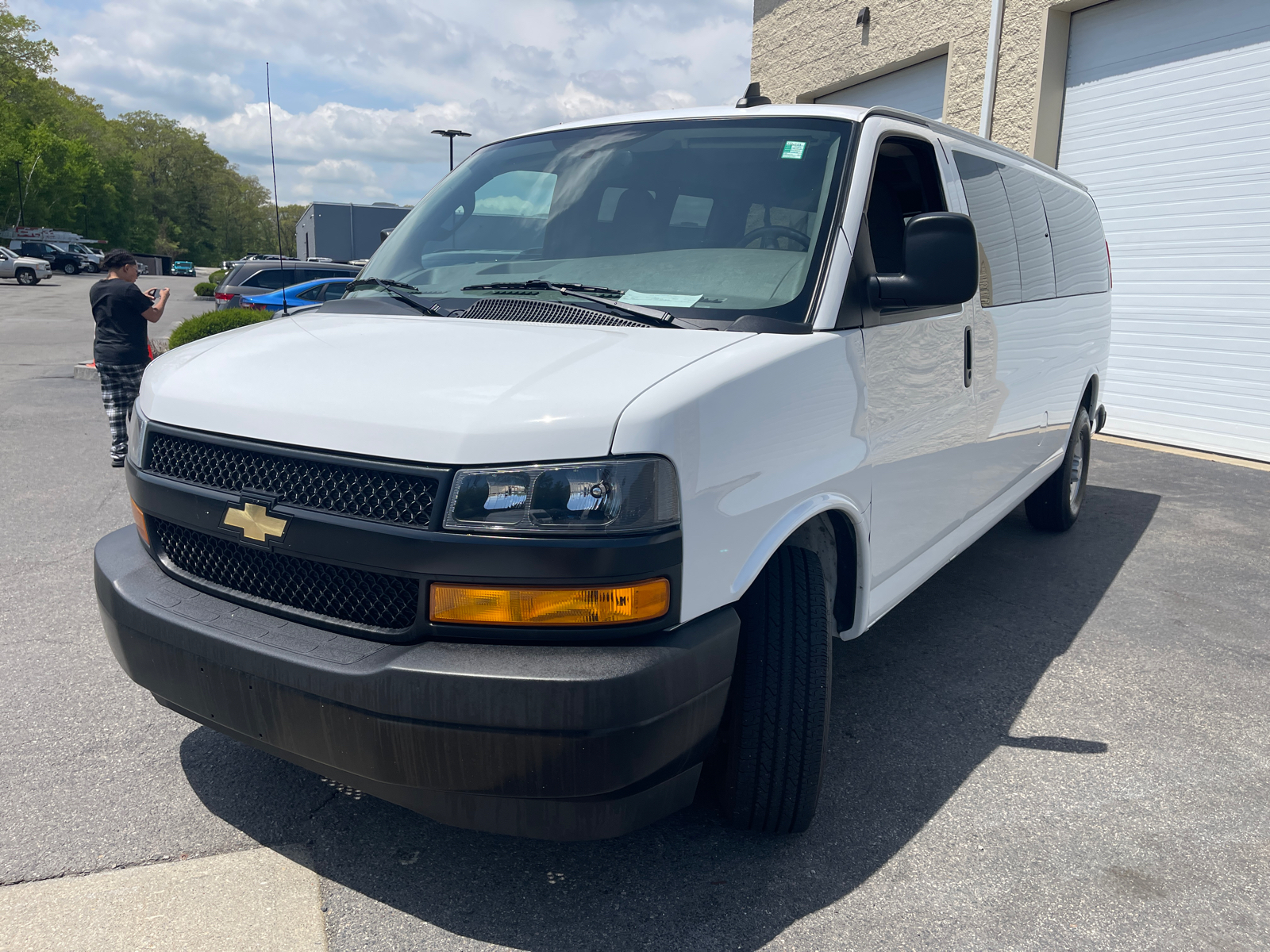 2023 Chevrolet Express 3500 LS 4